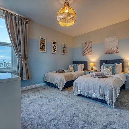 2 Bedrooms Modern, Stunning & Stylish Contractor House, Prime Portsmouth Location With Free Parking Permit, Summer Special Offer!! - By Blue Puffin Stays Εξωτερικό φωτογραφία