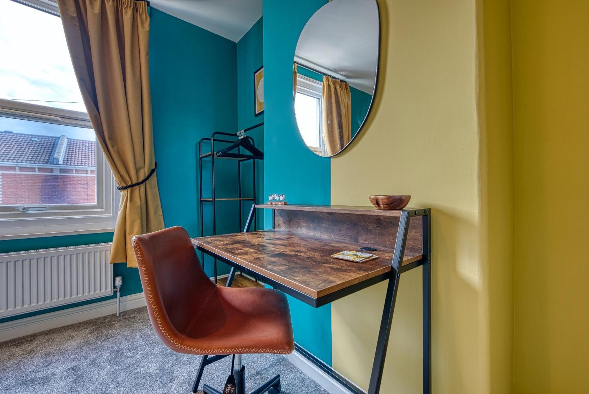 2 Bedrooms Modern, Stunning & Stylish Contractor House, Prime Portsmouth Location With Free Parking Permit, Summer Special Offer!! - By Blue Puffin Stays Εξωτερικό φωτογραφία