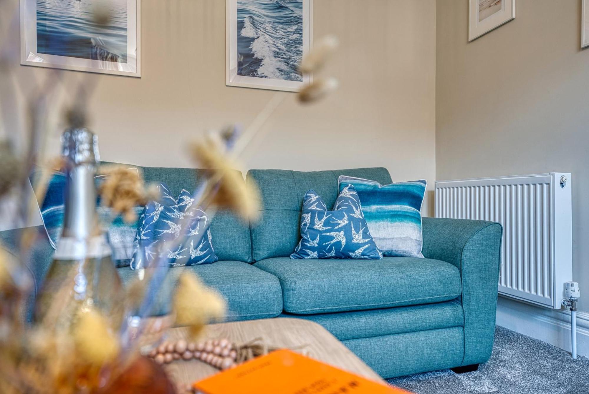 2 Bedrooms Modern, Stunning & Stylish Contractor House, Prime Portsmouth Location With Free Parking Permit, Summer Special Offer!! - By Blue Puffin Stays Εξωτερικό φωτογραφία