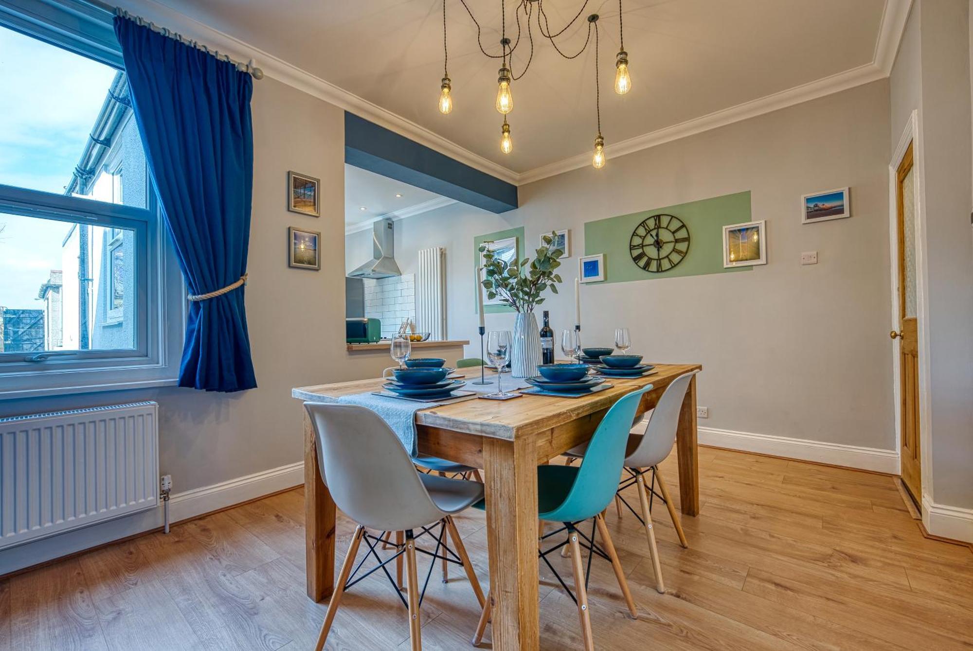2 Bedrooms Modern, Stunning & Stylish Contractor House, Prime Portsmouth Location With Free Parking Permit, Summer Special Offer!! - By Blue Puffin Stays Εξωτερικό φωτογραφία
