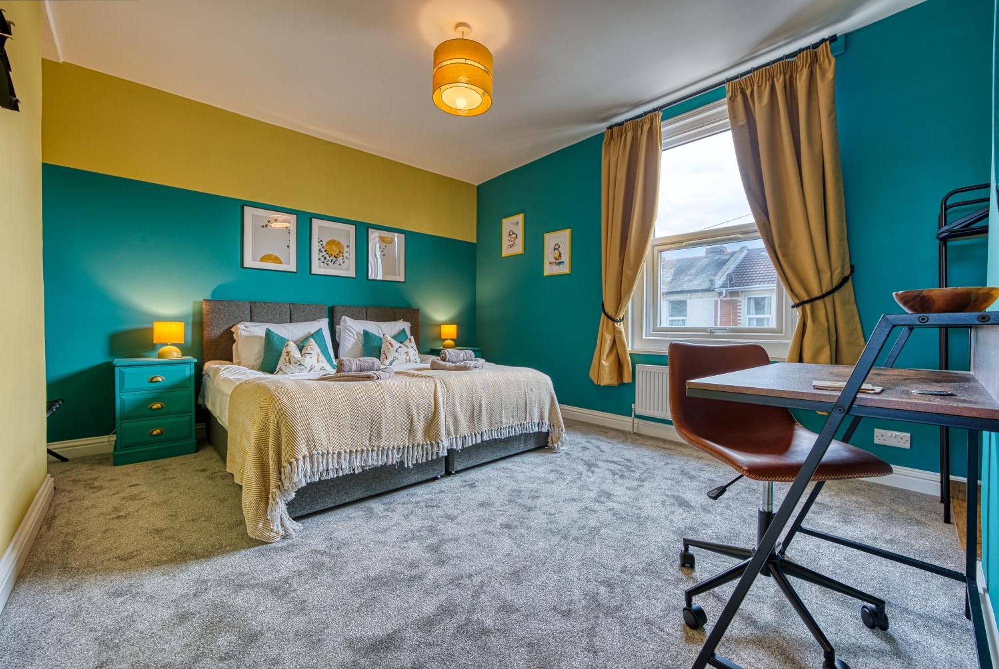 2 Bedrooms Modern, Stunning & Stylish Contractor House, Prime Portsmouth Location With Free Parking Permit, Summer Special Offer!! - By Blue Puffin Stays Εξωτερικό φωτογραφία