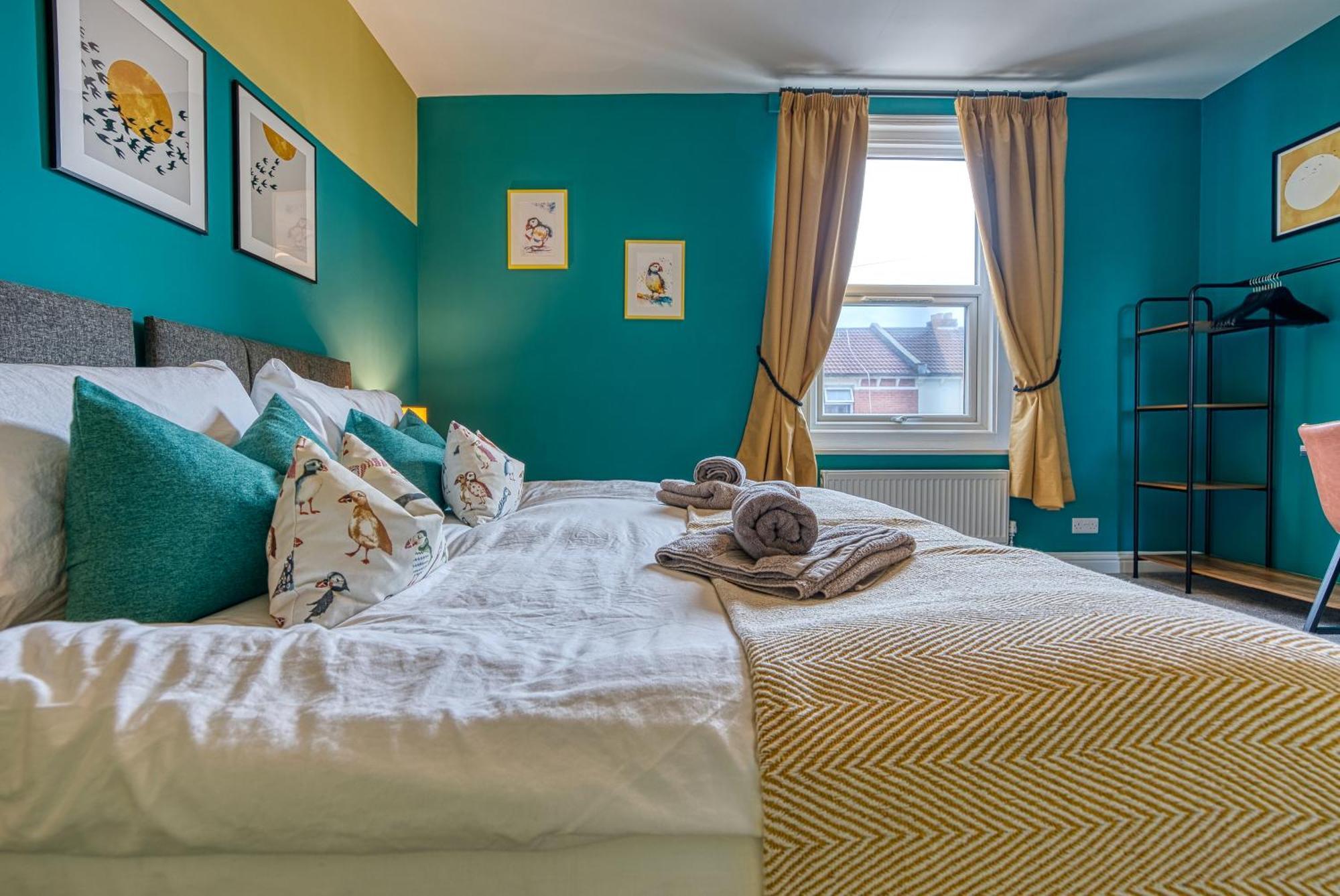 2 Bedrooms Modern, Stunning & Stylish Contractor House, Prime Portsmouth Location With Free Parking Permit, Summer Special Offer!! - By Blue Puffin Stays Εξωτερικό φωτογραφία