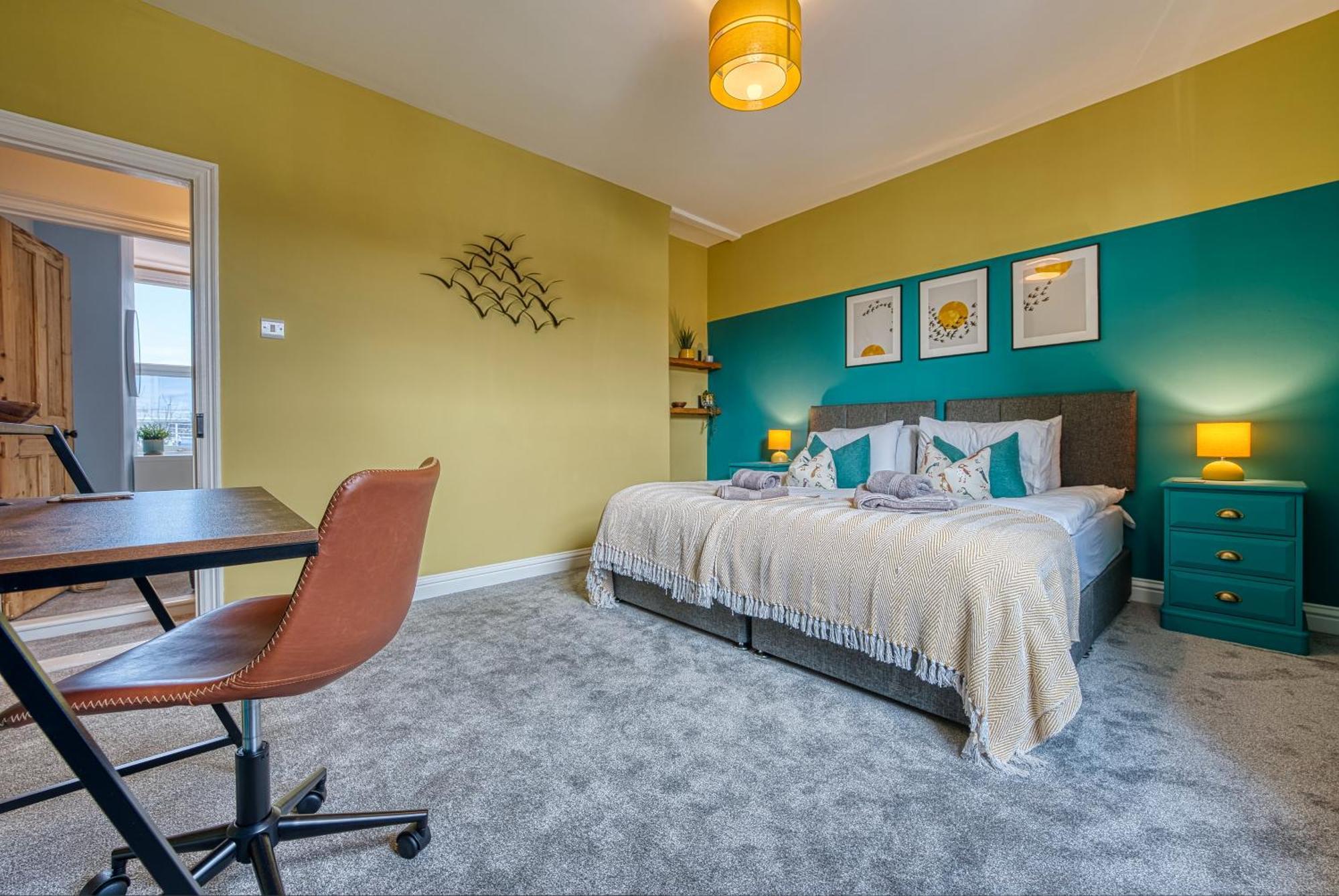 2 Bedrooms Modern, Stunning & Stylish Contractor House, Prime Portsmouth Location With Free Parking Permit, Summer Special Offer!! - By Blue Puffin Stays Εξωτερικό φωτογραφία