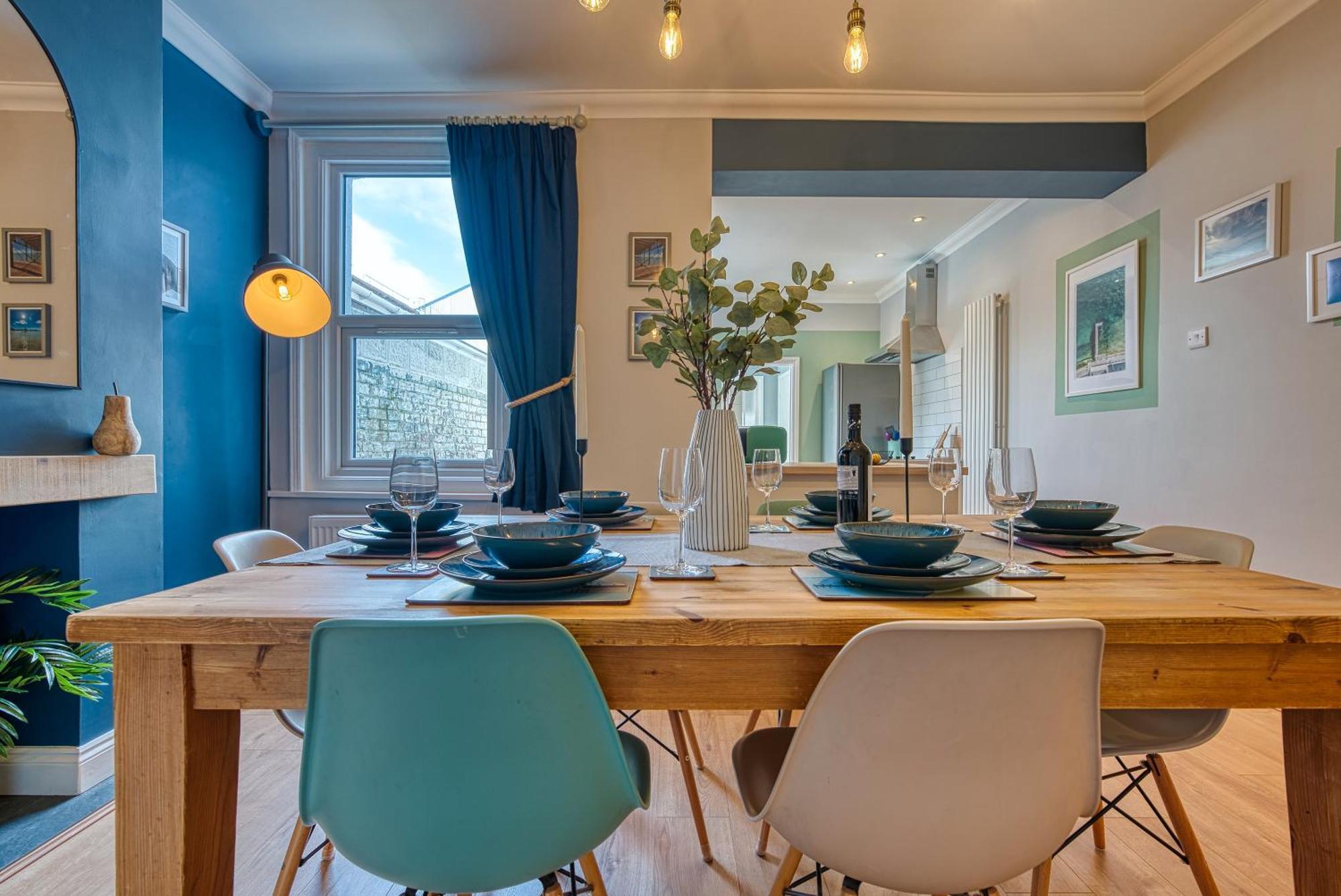 2 Bedrooms Modern, Stunning & Stylish Contractor House, Prime Portsmouth Location With Free Parking Permit, Summer Special Offer!! - By Blue Puffin Stays Εξωτερικό φωτογραφία