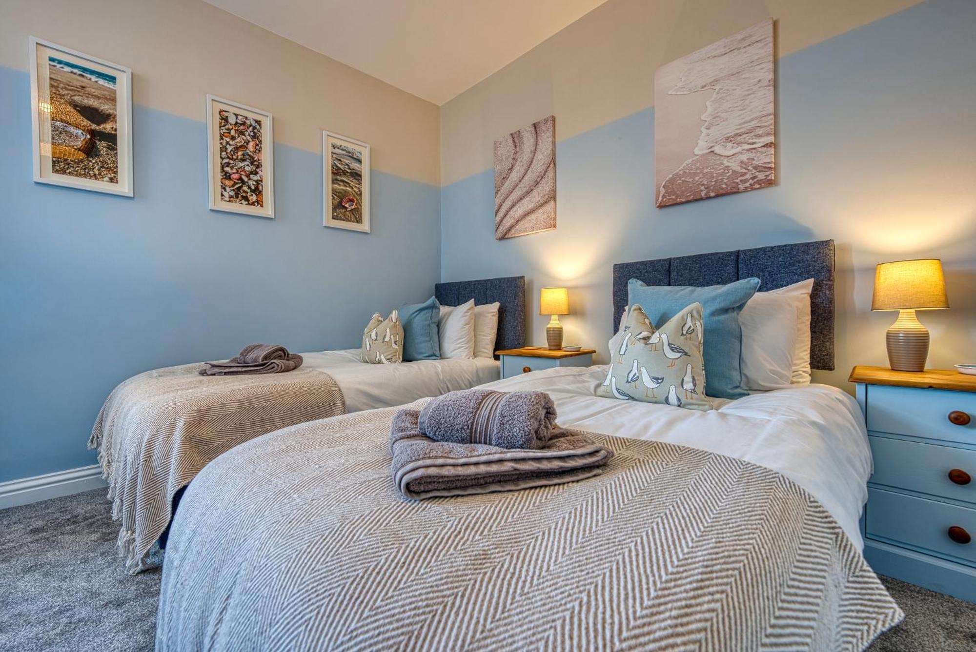 2 Bedrooms Modern, Stunning & Stylish Contractor House, Prime Portsmouth Location With Free Parking Permit, Summer Special Offer!! - By Blue Puffin Stays Εξωτερικό φωτογραφία