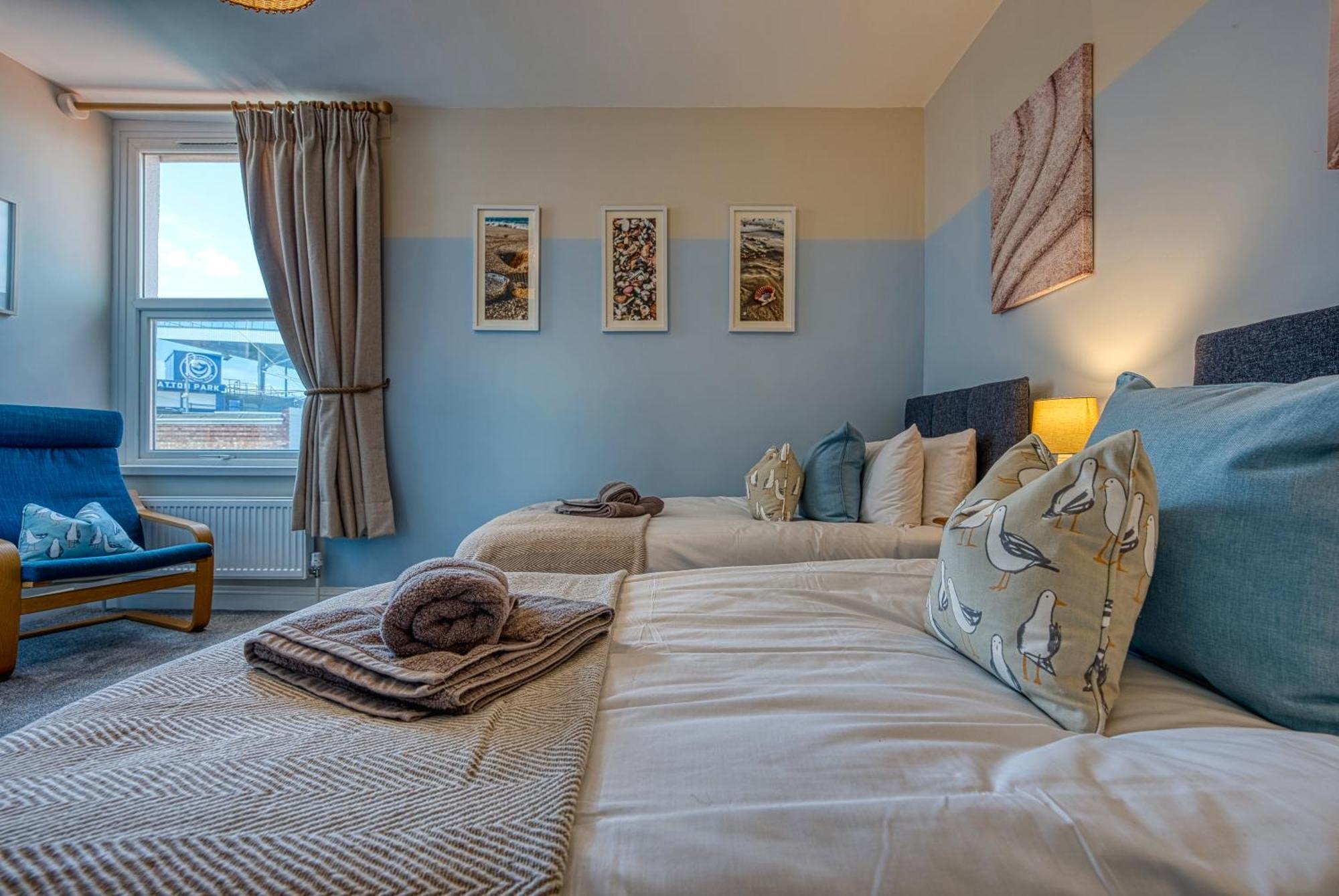 2 Bedrooms Modern, Stunning & Stylish Contractor House, Prime Portsmouth Location With Free Parking Permit, Summer Special Offer!! - By Blue Puffin Stays Εξωτερικό φωτογραφία