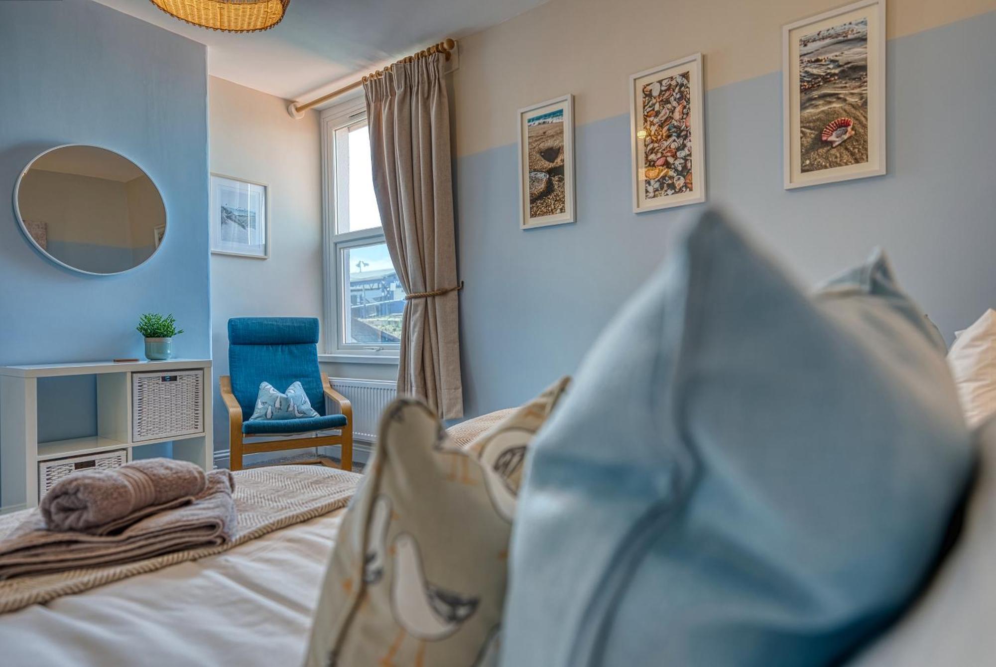 2 Bedrooms Modern, Stunning & Stylish Contractor House, Prime Portsmouth Location With Free Parking Permit, Summer Special Offer!! - By Blue Puffin Stays Εξωτερικό φωτογραφία
